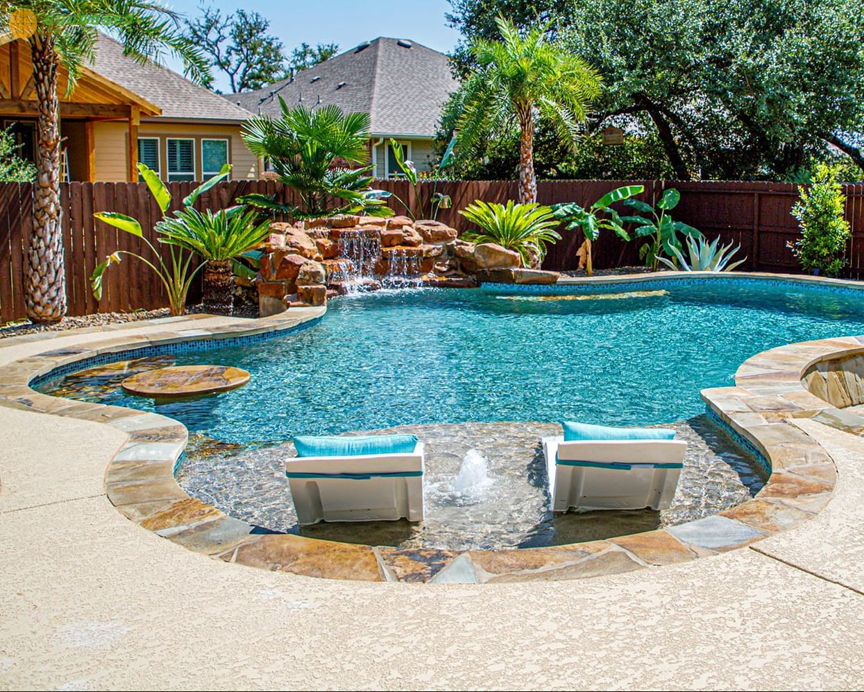 Global 17 swimming pool